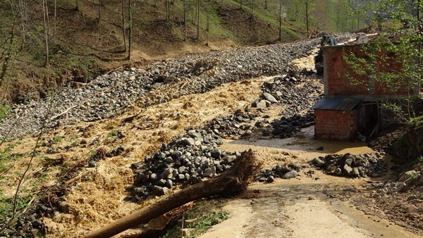 Trabzon’da 2 ayda 100'ün üzerinde toprak kayması