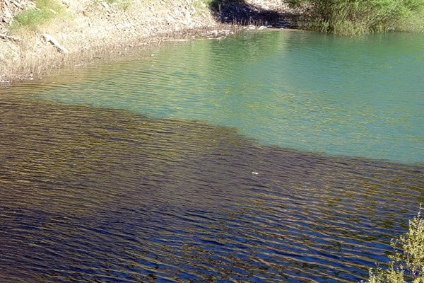 Gümüşhane'de Baraj Gölünde suyun rengi değişti