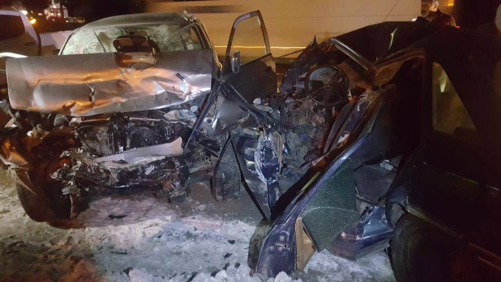 Maçka'da feci kaza: 4 ölü 3 yaralı 5