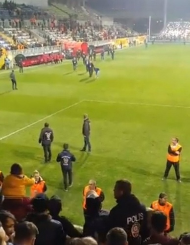 Yusuf Yazıcı kendisine atılan telefonla bakın ne yaptı? 2