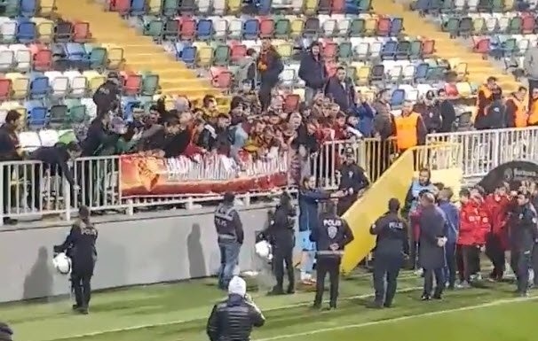 Yusuf Yazıcı kendisine atılan telefonla bakın ne yaptı? 6