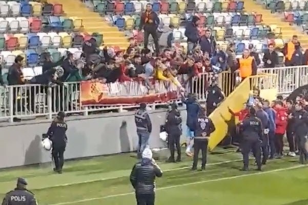 Yusuf Yazıcı kendisine atılan telefonla bakın ne yaptı? 5