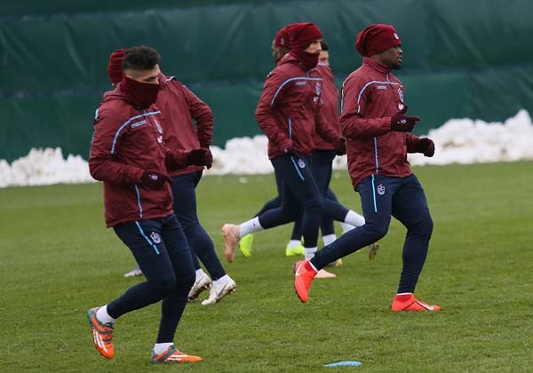 Trabzonspor hazırlıklarını o takımın tesislerinde yaptı 9