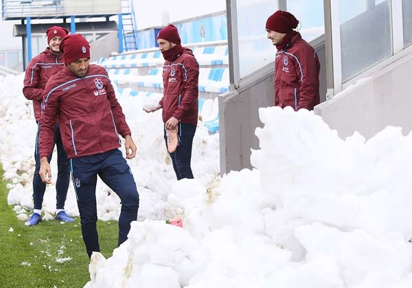 Trabzonspor hazırlıklarını o takımın tesislerinde yaptı 8
