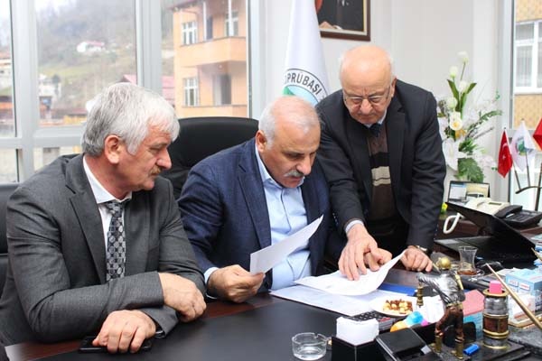 Zorluoğlu ilçeler arasında Mekik dokuyor 15