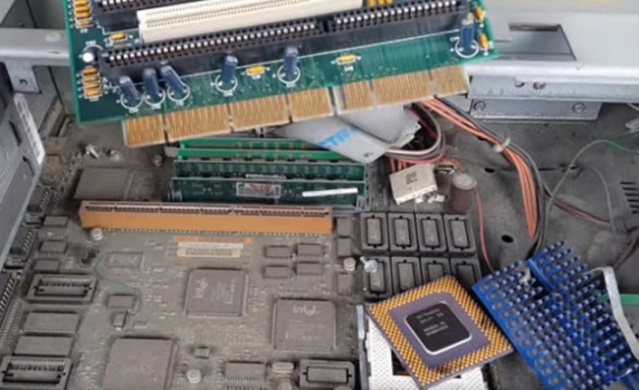 Eski bilgisayarlarınızı çöpe atarken bir kez daha düşünün! 4