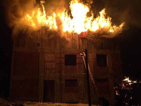 Trabzon İtfaiyesinin gece mesaisi 4