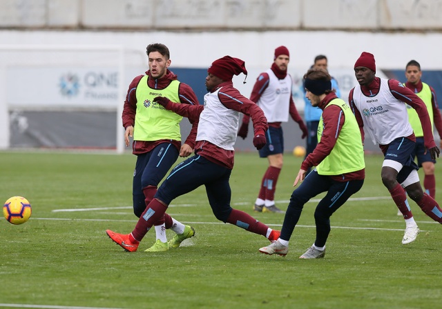 Trabzonspor Büyükşehir Belediye Erzurumspor maçı hazırlıklarını sürdürdü. 7