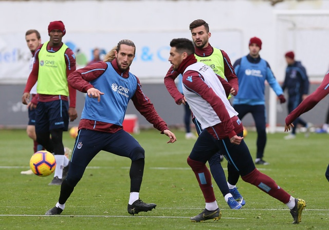 Trabzonspor Büyükşehir Belediye Erzurumspor maçı hazırlıklarını sürdürdü. 13