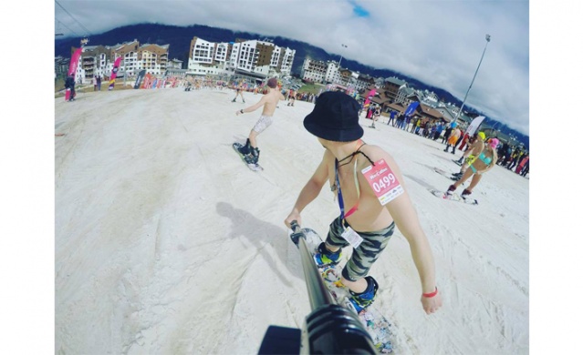 Komşuda renkli görüntüler 15