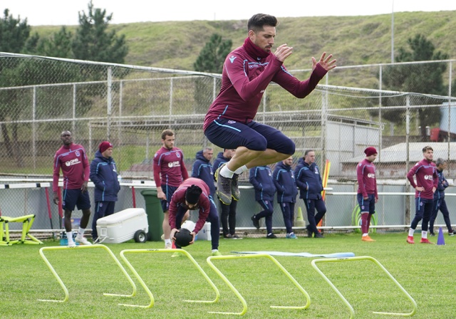 Trabzonspor'un Antalyaspor maçı hazırlıkları devam ediyor 10
