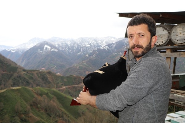 Rize'de görenleri şaşırtan olay - Sibirya kurdu ile yavru keçi... 4