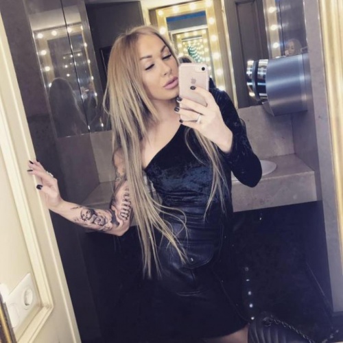 Rizeli futbolcunun eşi Irina Morozyuk işi abarttı! Yatak pozu! 23