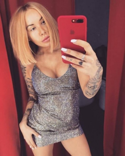 Rizeli futbolcunun eşi Irina Morozyuk işi abarttı! Yatak pozu! 6