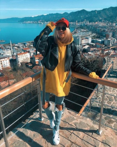 Rizeli futbolcunun eşi Irina Morozyuk işi abarttı! Yatak pozu! 30