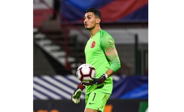 Uğurcan Çakır: "Her zaman 1 numara olmak isterim" 13