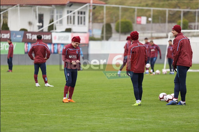 Trabzonspor'da Antalyaspor maçı hazırlıkları devam ediyor.2 Nisan 2019 7