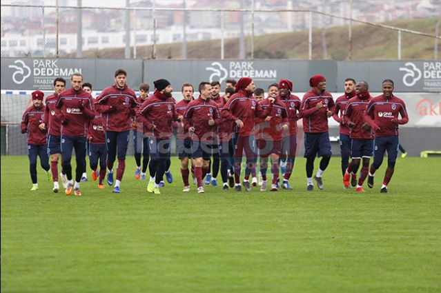 Trabzonspor'da Antalyaspor maçı hazırlıkları devam ediyor.2 Nisan 2019 13