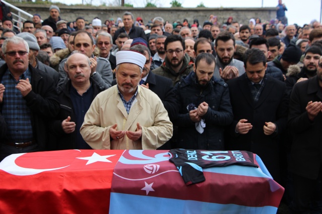 Küçük Deniz Bartu göz yaşlarıyla uğurlandı 3