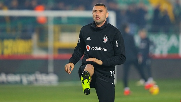 Burak Yılmaz yumruk yumruğa... 4