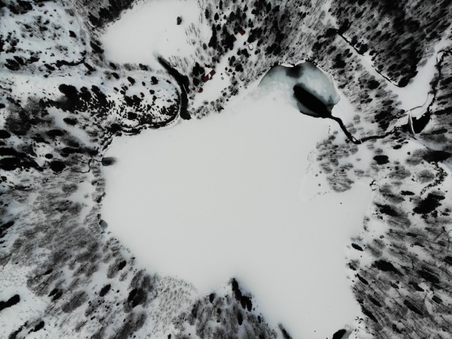 Bahar geldi ama Karagöl buz tuttu 11