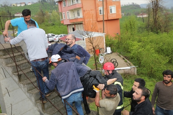 İşçileri taşıyan minibüs fındık bahçesine uçtu - 7 yaralı 2