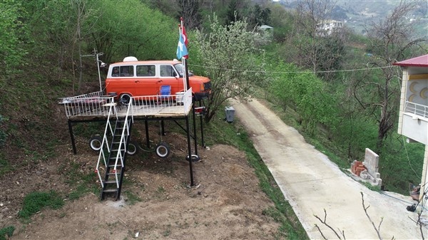 Kızları ağaçtan ev istedi o arabadan yaptı 8