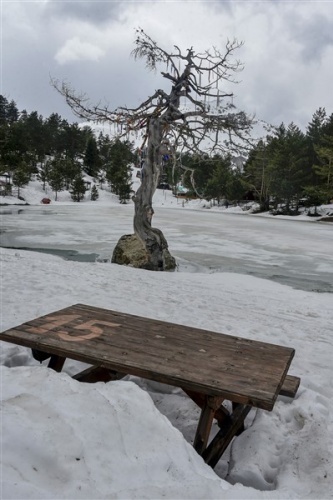 Karla kaplı yolu ulaşıma açılınca Arap turistler soluğu orada aldı 11