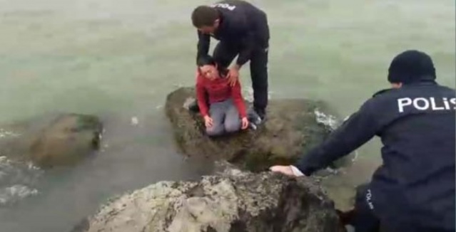 Genç kız ölümden döndü 7