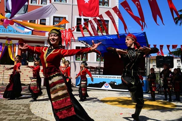 Trabzon'da 23 Nisan Kutlandı 23