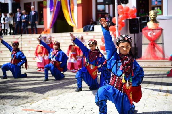 Trabzon'da 23 Nisan Kutlandı 25