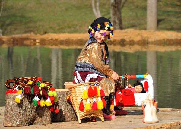 Trabzon'un Mor yaylasına ziyaretçi akını 5