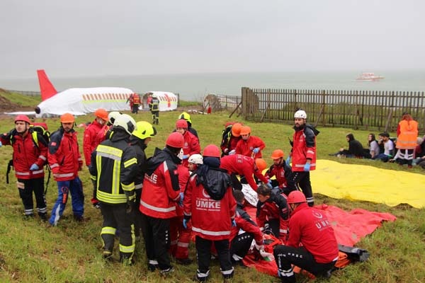 Trabzon Havalimanı'nda gerçeği aratmayan tatbikat 3