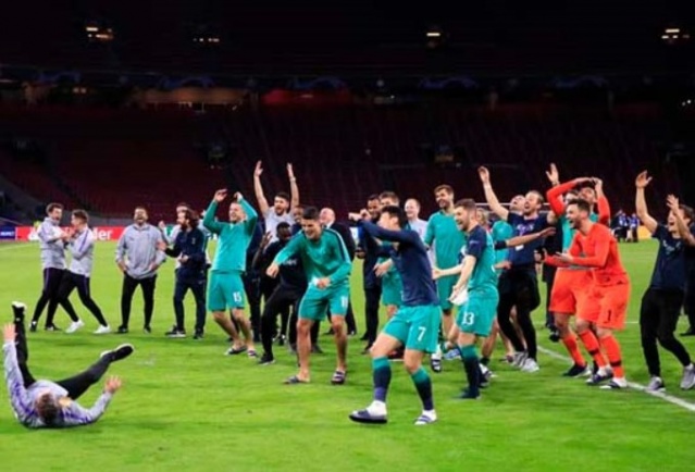 Futbol tarihinde bir ilk gerçekleşti 4