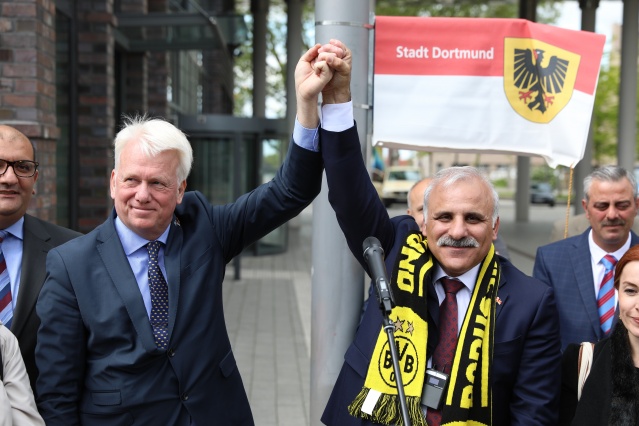 Dortmund'da Trabzon meydanı açıldı! 5