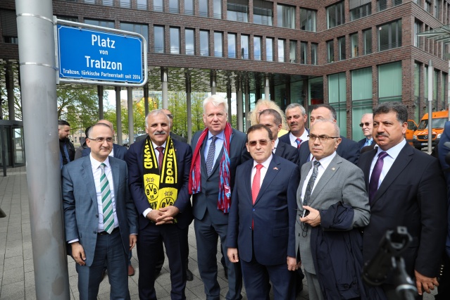 Dortmund'da Trabzon meydanı açıldı! 11