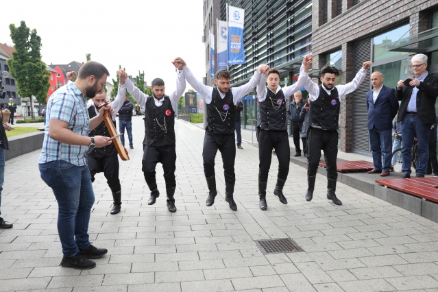 Dortmund'da Trabzon meydanı açıldı! 15