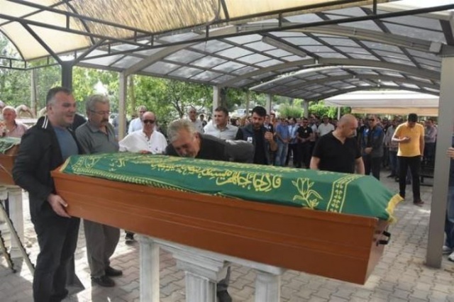 Oğulları zehirli şerbeti içirip '10 dakikanız kaldı' demiş! 2