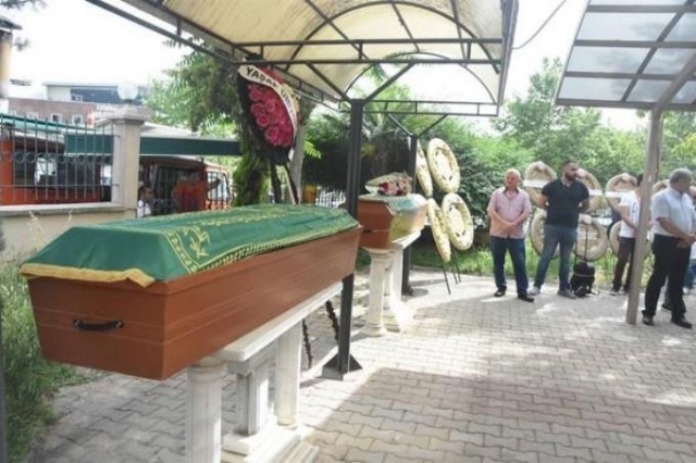 Oğulları zehirli şerbeti içirip '10 dakikanız kaldı' demiş! 11