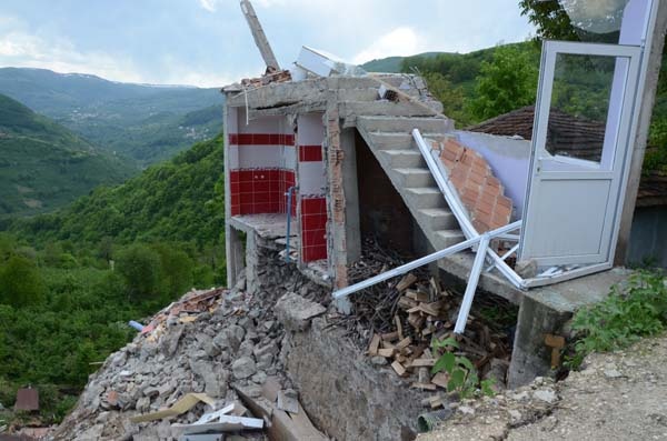 Heyelan bölgesinde duygusal anlar 6