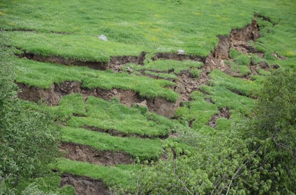 Heyelan bölgesinde duygusal anlar 10