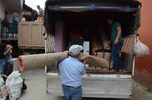 Heyelan bölgesinde duygusal anlar 13