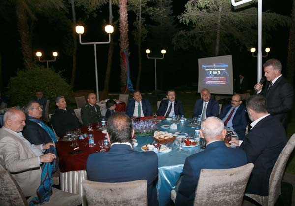 Trabzonspor yönetiminden iftar yemeği 7