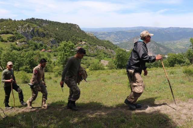 Kayıp Ecrin’i arama çalışmalarında yeni gelişme 8