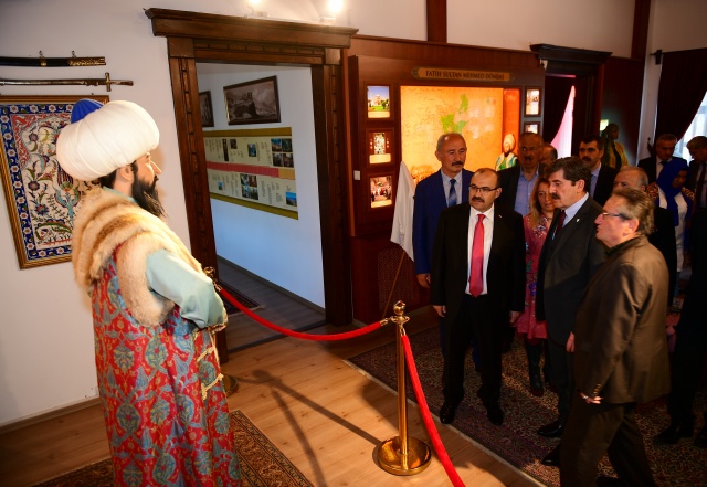 Kanuni Sultan Süleyman Trabzon’da anıldı 10