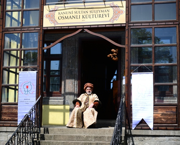 Kanuni Sultan Süleyman Trabzon’da anıldı 8