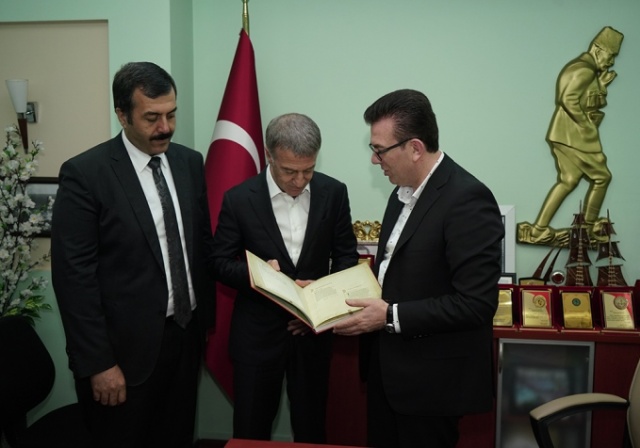 Başkan ve yönetim Vakfıkebir'de 3