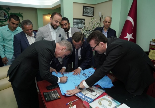 Başkan ve yönetim Vakfıkebir'de 22