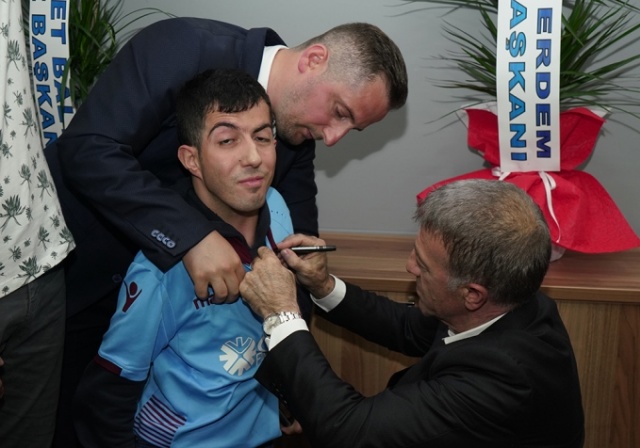 Başkan ve yönetim Vakfıkebir'de 19