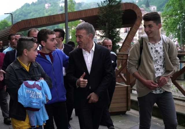 Başkan ve yönetim Vakfıkebir'de 21